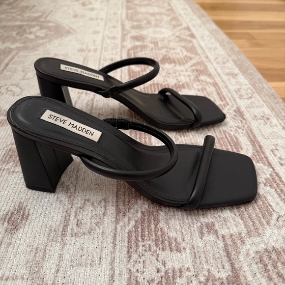 Steve Madden Lilah Heel Black - Picture 2 of 5